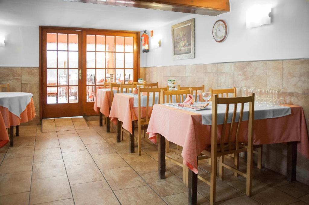 Tona Hostal Montserrat חדר תמונה