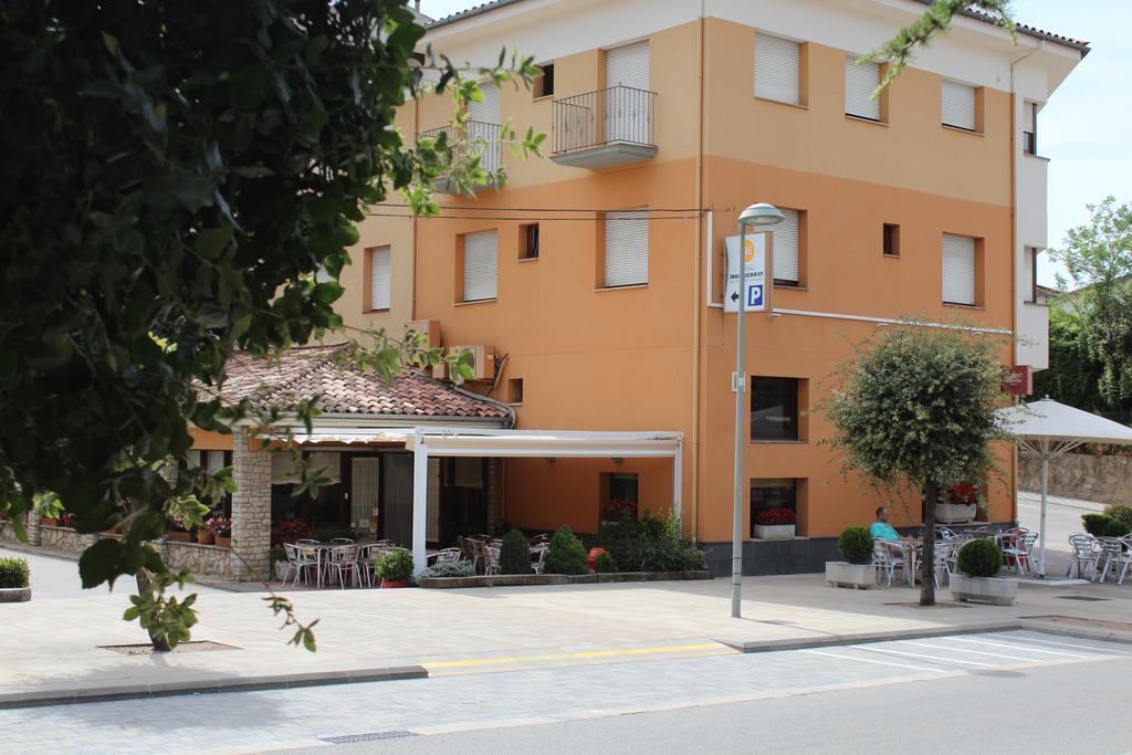 Tona Hostal Montserrat מראה חיצוני תמונה